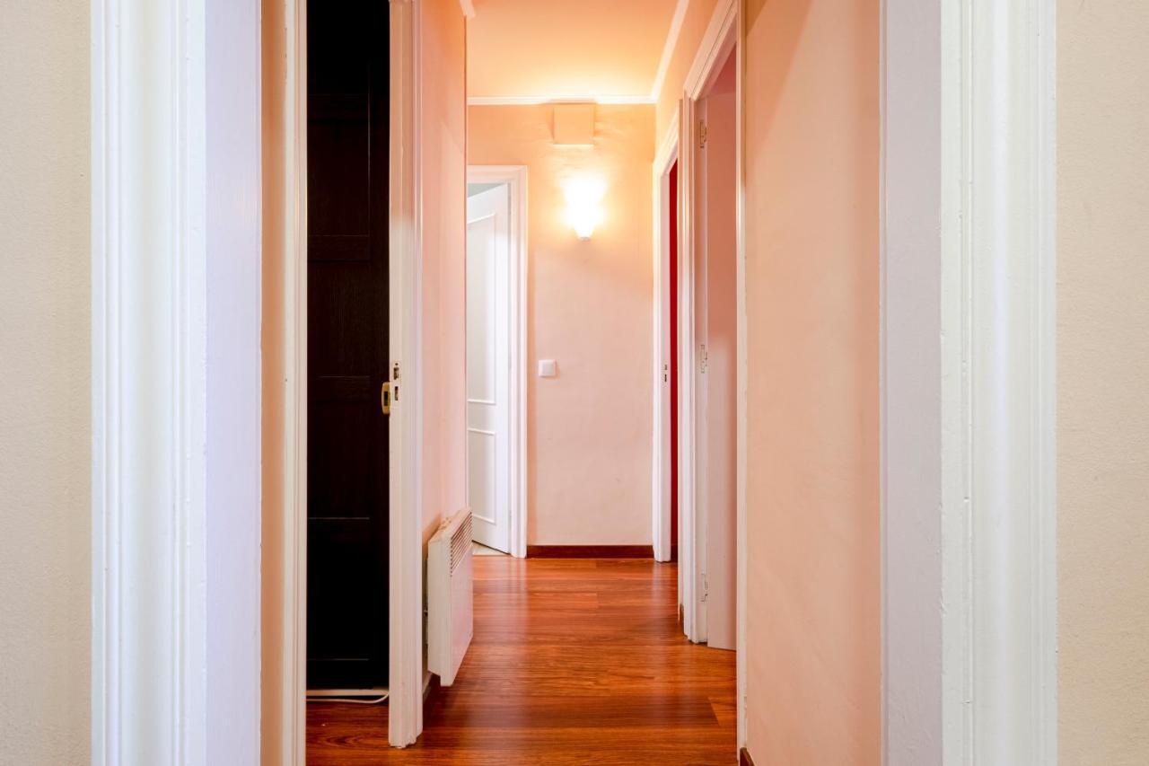 ברצלונה Three Bedroom Apartment In Sants מראה חיצוני תמונה