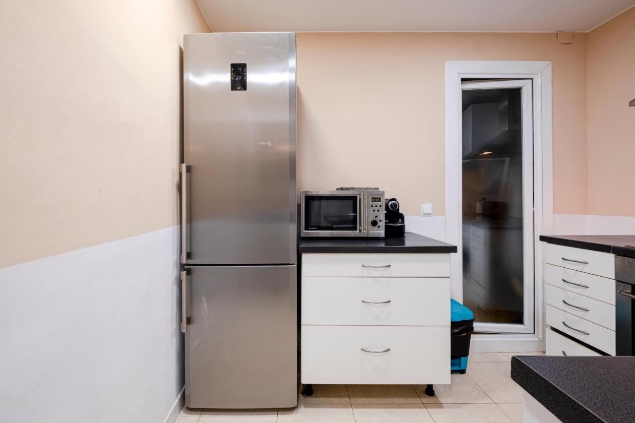 ברצלונה Three Bedroom Apartment In Sants מראה חיצוני תמונה