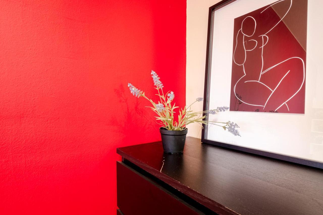 ברצלונה Three Bedroom Apartment In Sants מראה חיצוני תמונה