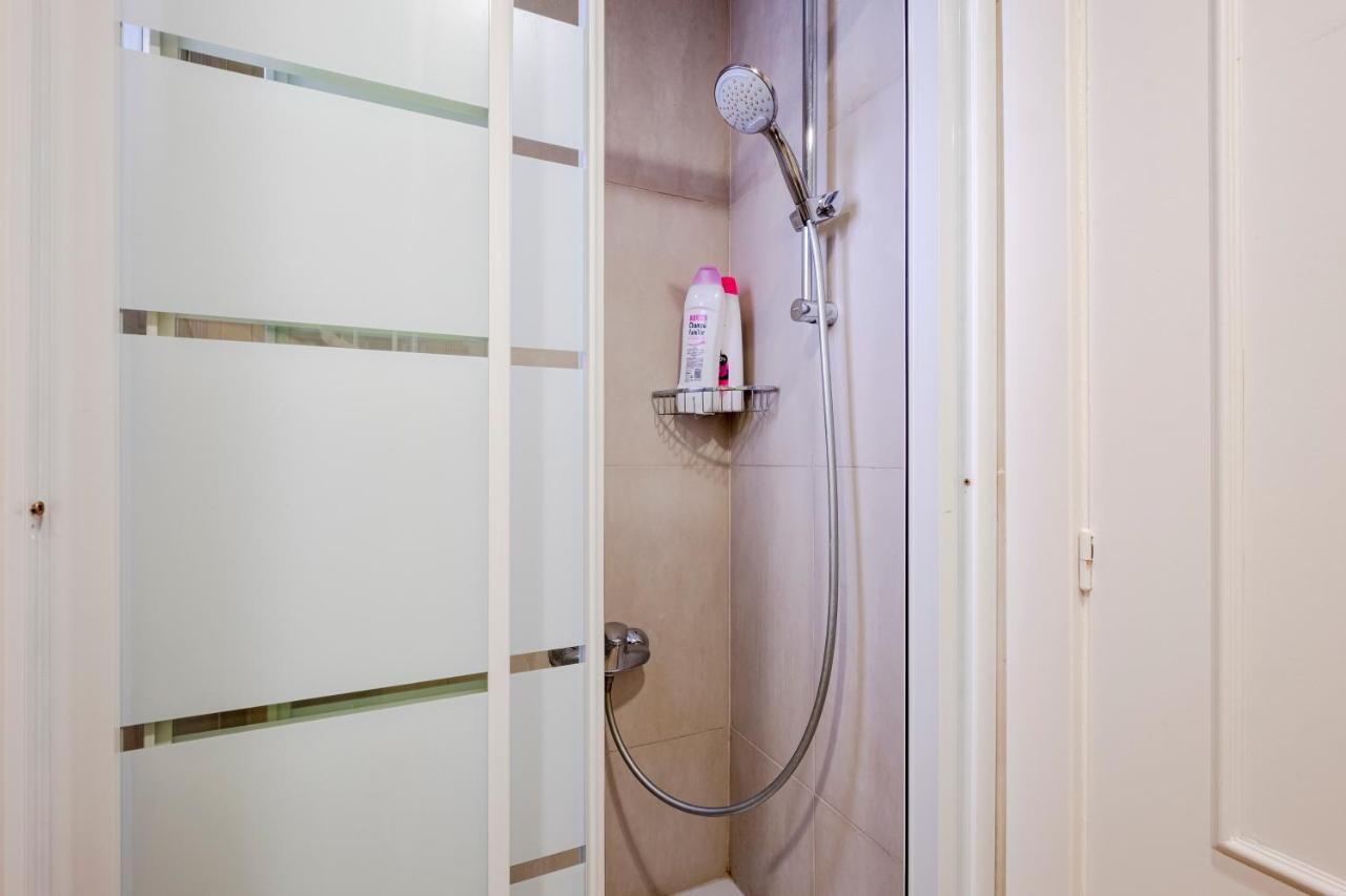ברצלונה Three Bedroom Apartment In Sants מראה חיצוני תמונה