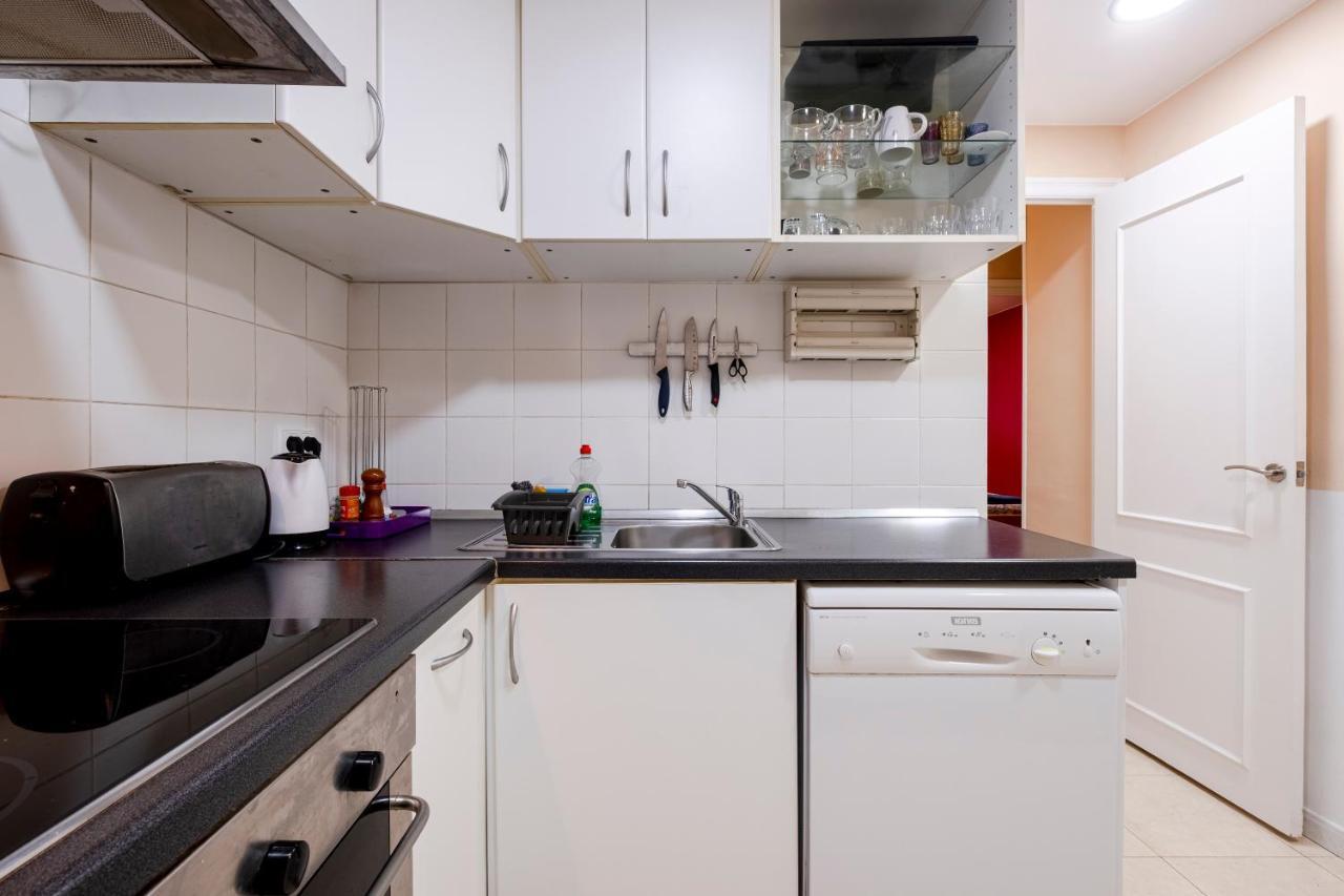 ברצלונה Three Bedroom Apartment In Sants מראה חיצוני תמונה